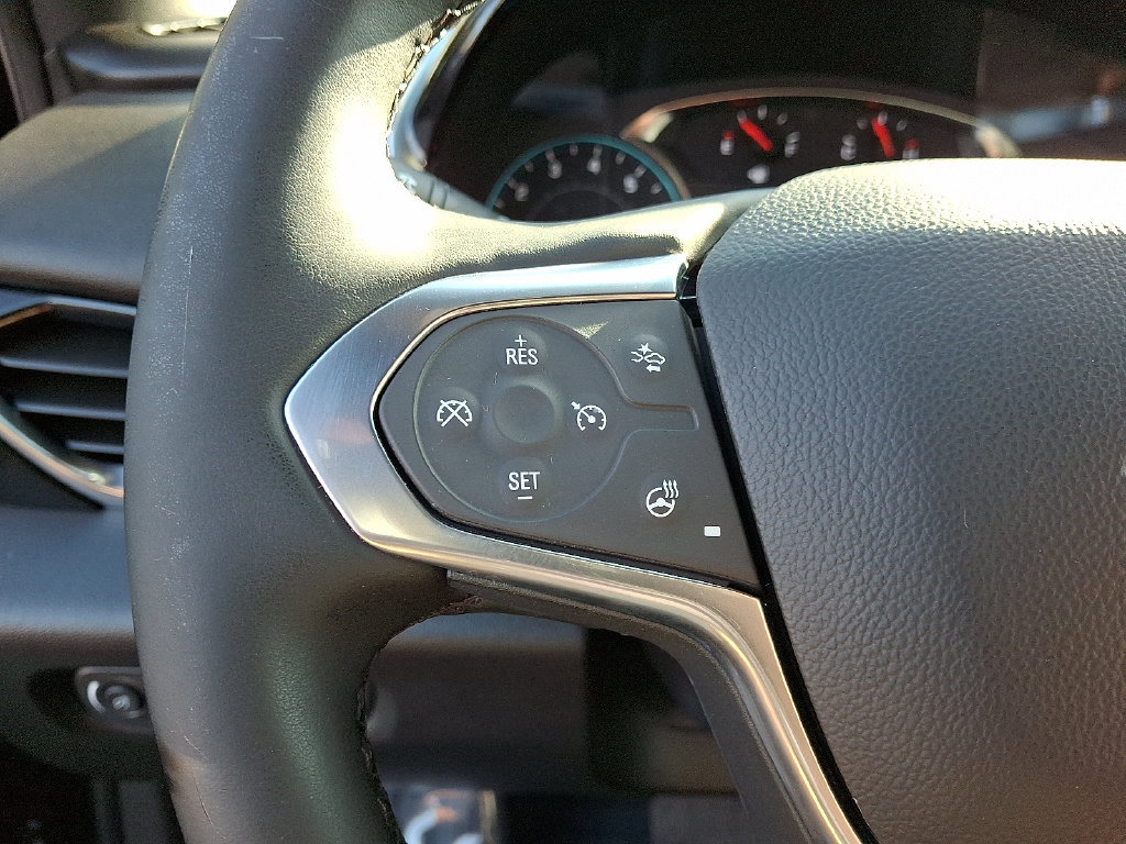 Used 2023 Chevrolet Traverse RS AWD/4WD image 22