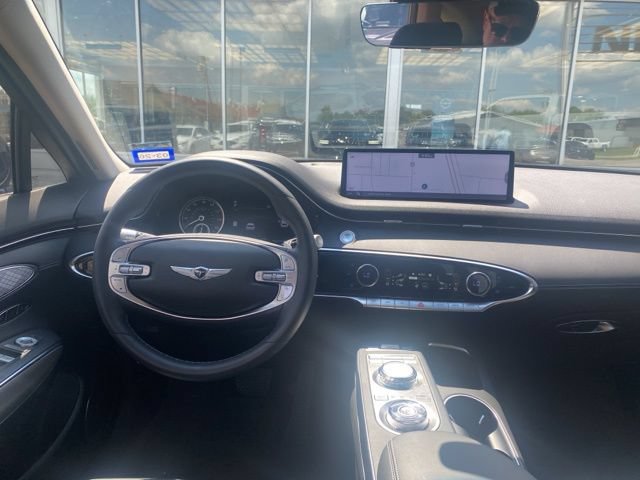 Used 2025 Genesis GV70 2.5T w/ Select Package AWD/4WD image 15