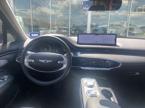 Used 2025 Genesis GV70 2.5T w/ Select Package image 15