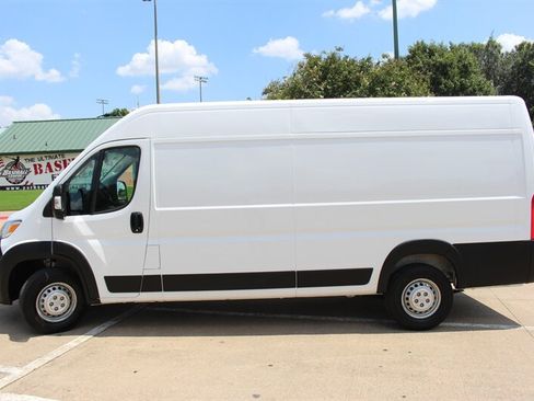 Used 2026 RAM ProMaster 3500 w/ Convenience Group FWD image 2