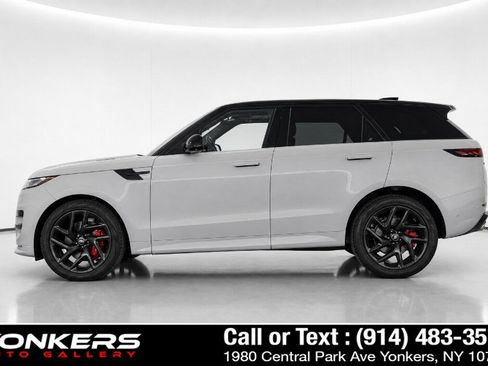 Used 2024 Land Rover Range Rover Sport Dynamic SE AWD/4WD image 11
