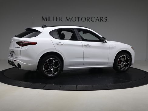 Used 2023 Alfa Romeo Stelvio Veloce AWD/4WD image 8