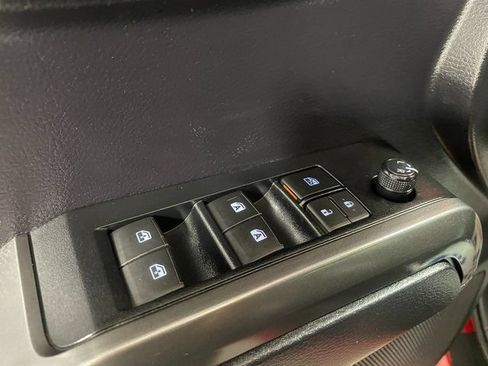 Used 2020 Toyota Tacoma TRD Sport w/ TRD Premium Sport Package AWD/4WD image 28