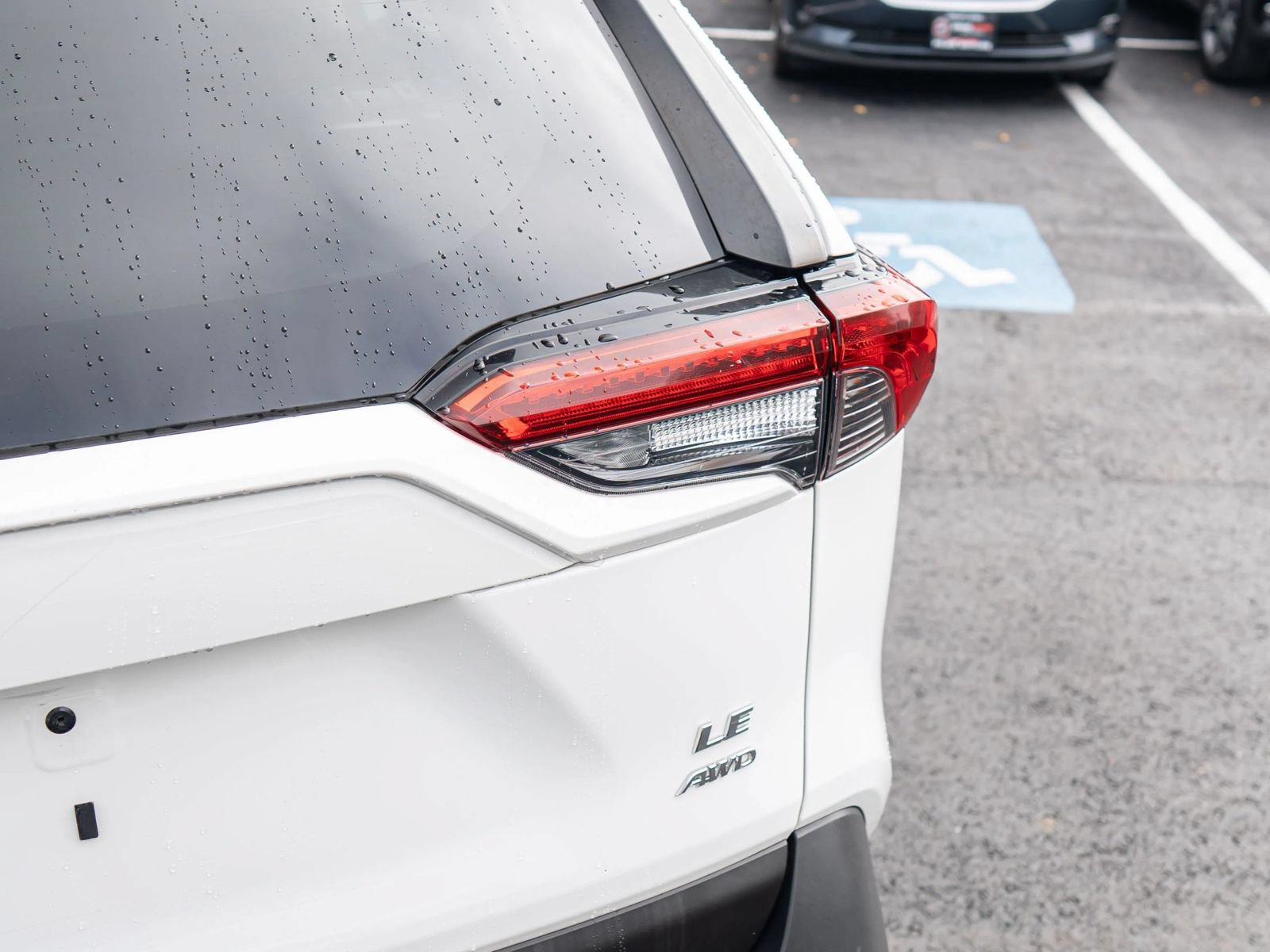 Used 2019 Toyota RAV4 LE w/ All Weather Liner Package AWD/4WD image 44