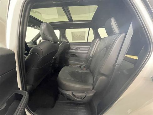 New 2026 Toyota Grand Highlander AWD Hybrid image 11