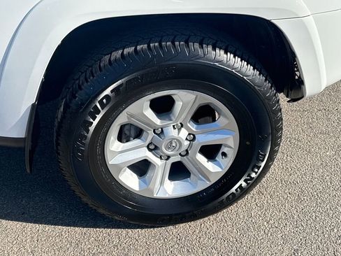 Used 2024 Toyota 4Runner SR5 image 40