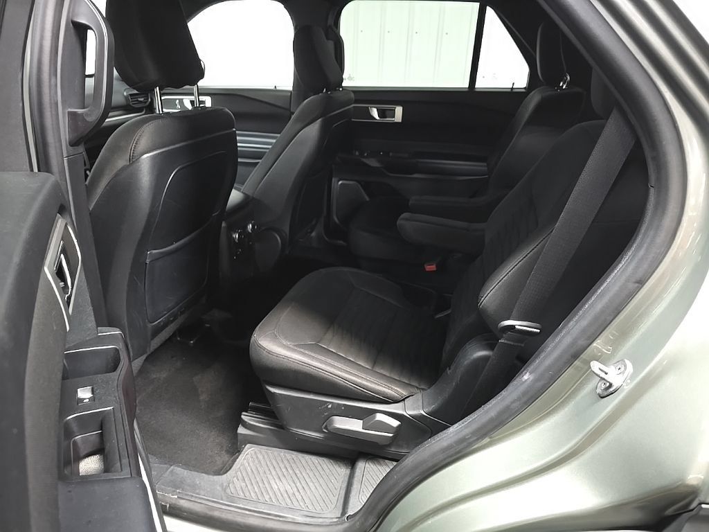 Used 2020 Ford Explorer XLT w/ Comfort Package AWD/4WD image 35