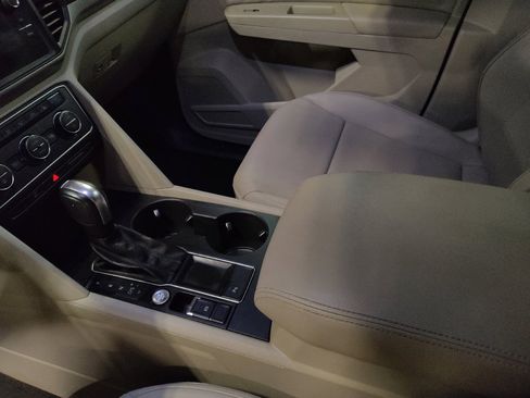 Used 2021 Volkswagen Atlas SE w/ Panoramic Sunroof Package FWD image 26