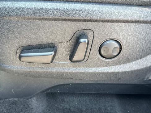 Used 2021 Hyundai Palisade SEL w/ Premium Package image 15