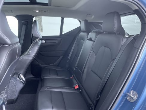 Used 2024 Volvo XC40 B5 Ultimate w/ Climate Package image 23