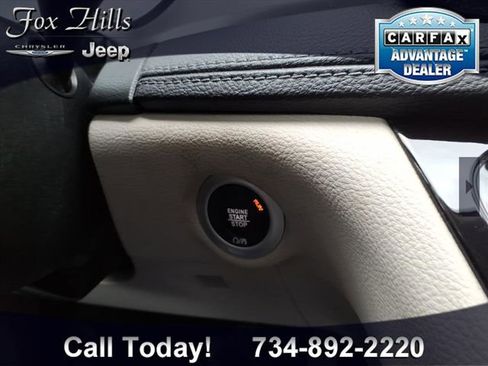 Used 2019 Chrysler Pacifica Limited w/ Tire & Wheel Group image 26