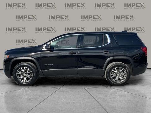 Used 2023 GMC Acadia SLE image 2