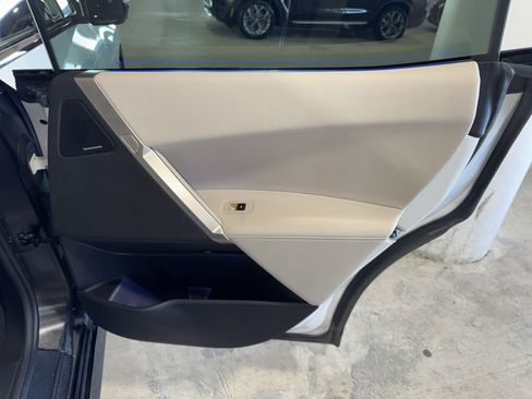 Used 2023 BMW iX xDrive50 w/ Premium Package image 11