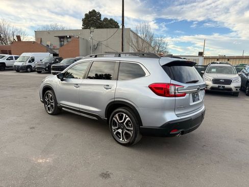 Used 2024 Subaru Ascent Limited w/ Technology Package AWD/4WD image 5