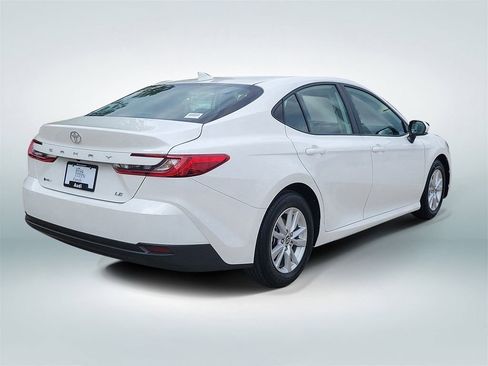 Used 2025 Toyota Camry LE FWD image 3