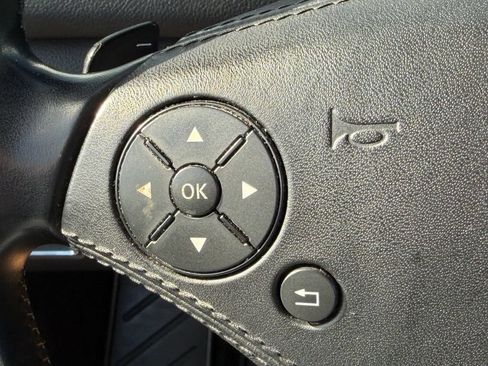 Used 2013 Mercedes-Benz CL 550 4MATIC image 21