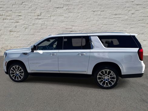 Used 2025 GMC Yukon XL Denali image 8