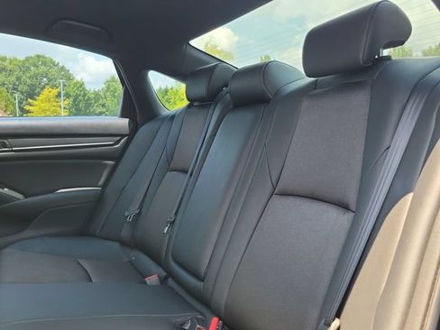 Used 2019 Honda Accord Sport image 8