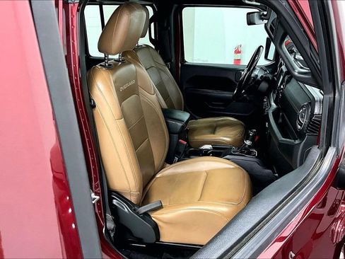 Used 2021 Jeep Gladiator Overland AWD/4WD image 9