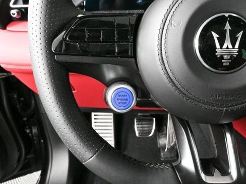 New 2025 Maserati Grecale Modena image 14