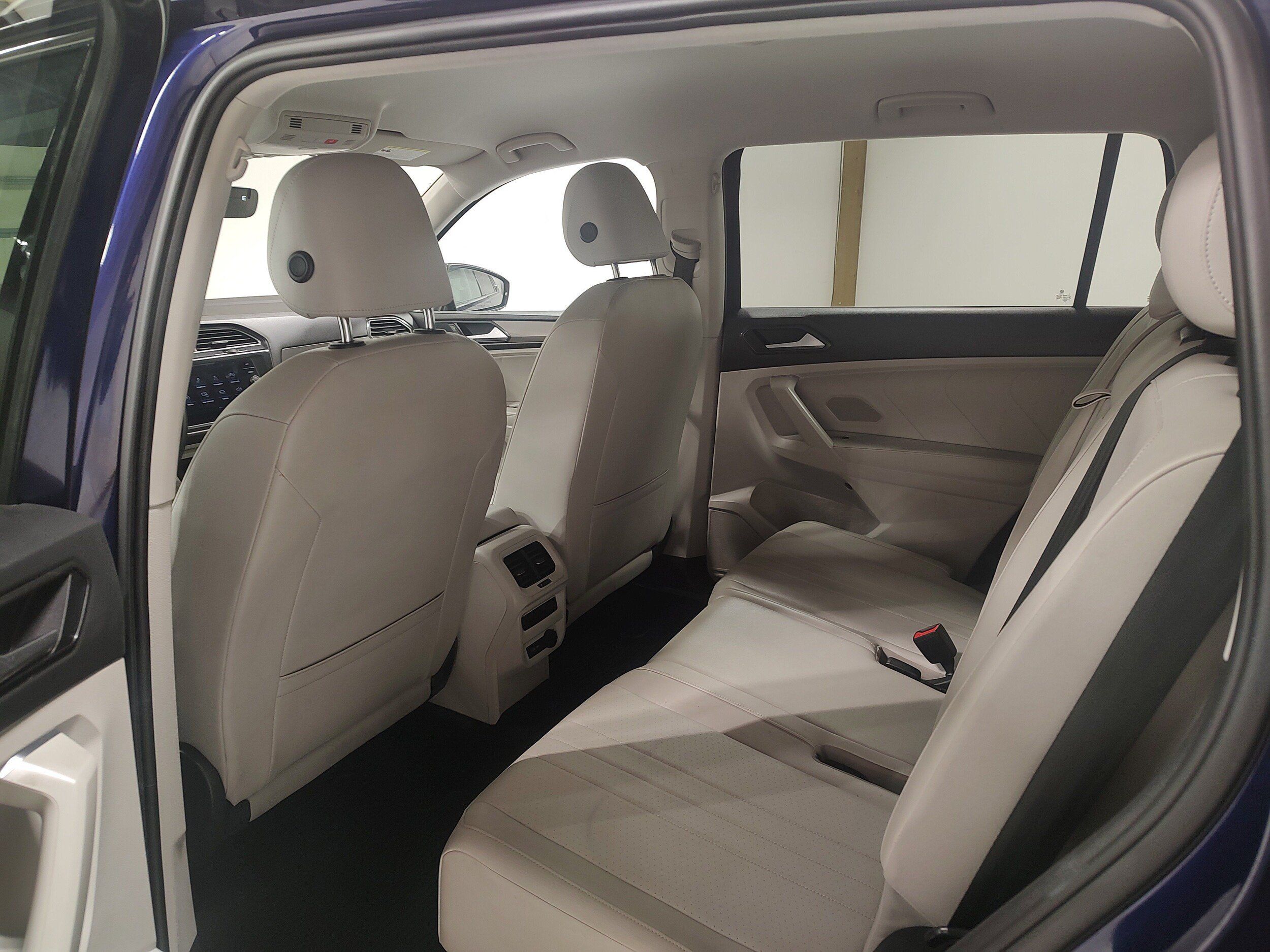 Used 2022 Volkswagen Tiguan SE AWD/4WD image 11