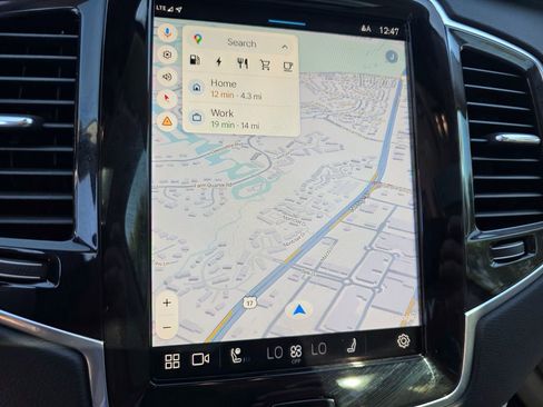 Used 2025 Volvo XC90 T8 Ultra w/ Protection Package image 19