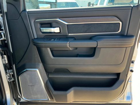 New 2026 RAM 3500 Laramie AWD/4WD image 22