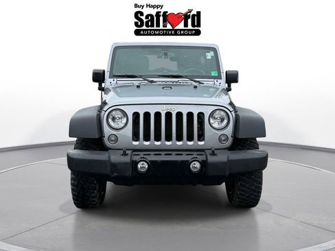 Certified 2016 Jeep Wrangler Unlimited Rubicon w/ Connectivity Group AWD/4WD image 9