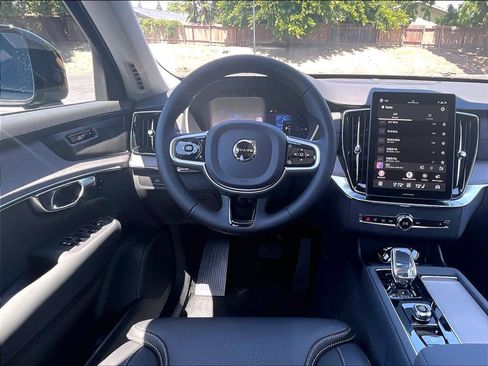 New 2026 Volvo XC90 T8 Ultra w/ Protection Package AWD/4WD image 15