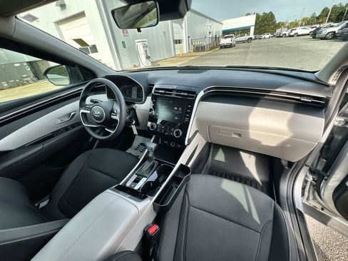 Used 2022 Hyundai Tucson SE image 25