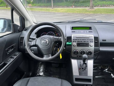 Used 2010 MAZDA MAZDA5 Sport FWD image 12