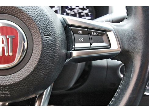 Used 2018 FIAT 124 Spider Classica image 11