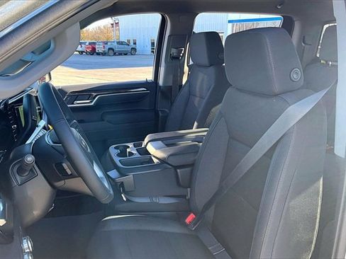 New 2026 GMC Sierra 1500 SLE w/ Preferred Package image 9