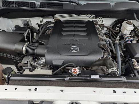 Used 2019 Toyota Tundra SR5 w/ SR5 Upgrade Package AWD/4WD image 35