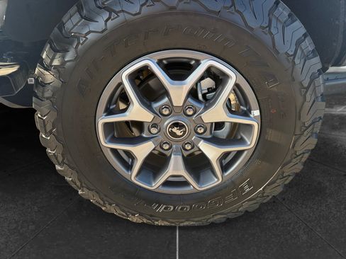 Used 2024 Ford Bronco Badlands AWD/4WD image 9