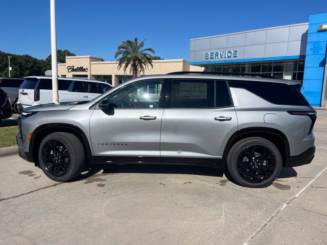 New 2027 Chevrolet Traverse RS w/ LPO, Floor Liner Package FWD image 3