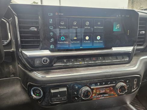 Used 2024 Chevrolet Silverado 2500 LTZ w/ LTZ Convenience Package image 10