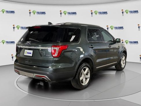 Used 2016 Ford Explorer XLT w/ Equipment Group 202A image 5