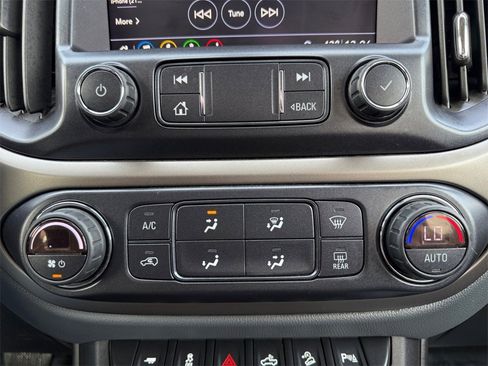 Used 2021 Chevrolet Colorado Z71 image 29