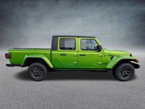 New 2026 Jeep Gladiator Sport AWD/4WD image 3