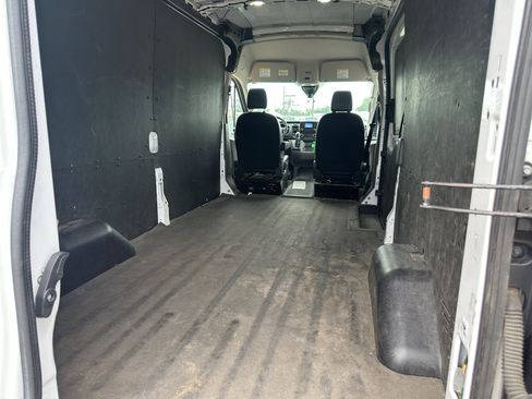Used 2023 Ford Transit 250 Medium Roof AWD w/ Load Area Protection Package image 15