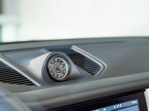 Certified 2026 Porsche Macan AWD/4WD image 20