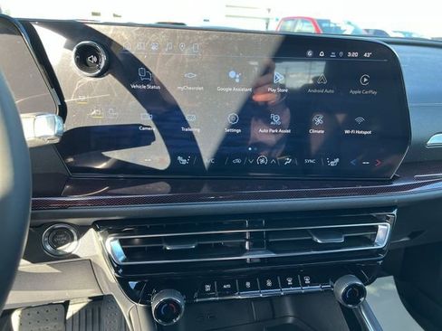 New 2026 Chevrolet Traverse Z71 w/ Enhanced Driving Package AWD/4WD image 13