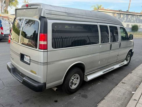 Used 2011 Chevrolet Express 3500 LS image 10