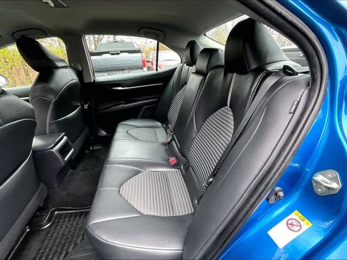 Certified 2018 Toyota Camry SE w/ Protection Package (Q2) image 18