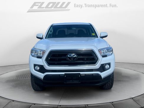 Certified 2022 Toyota Tacoma SR5 w/ Technology Package AWD/4WD image 3