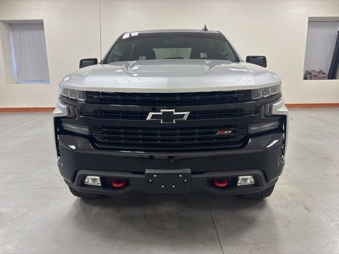 Used 2020 Chevrolet Silverado 1500 LT Trail Boss w/ Convenience Package image 3