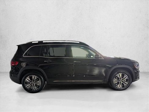 Certified 2025 Mercedes-Benz GLB 250 image 4