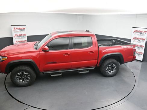 Used 2023 Toyota Tacoma TRD Off-Road w/ TRD Premium Off Road Package AWD/4WD image 27