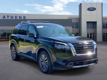 Used 2023 Nissan Pathfinder SL w/ SL Premium Package